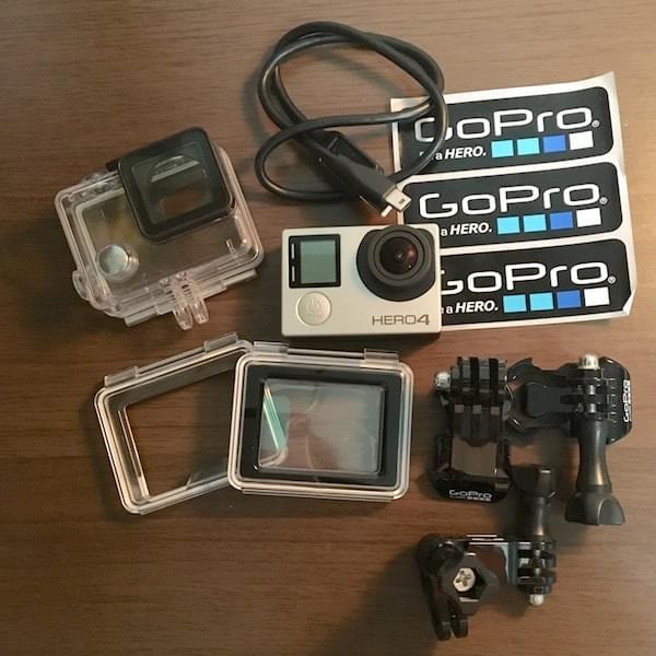 GoPro HERO4 本体と付属品 （GoProの最新モデル「GoPro HERO4 Session 
