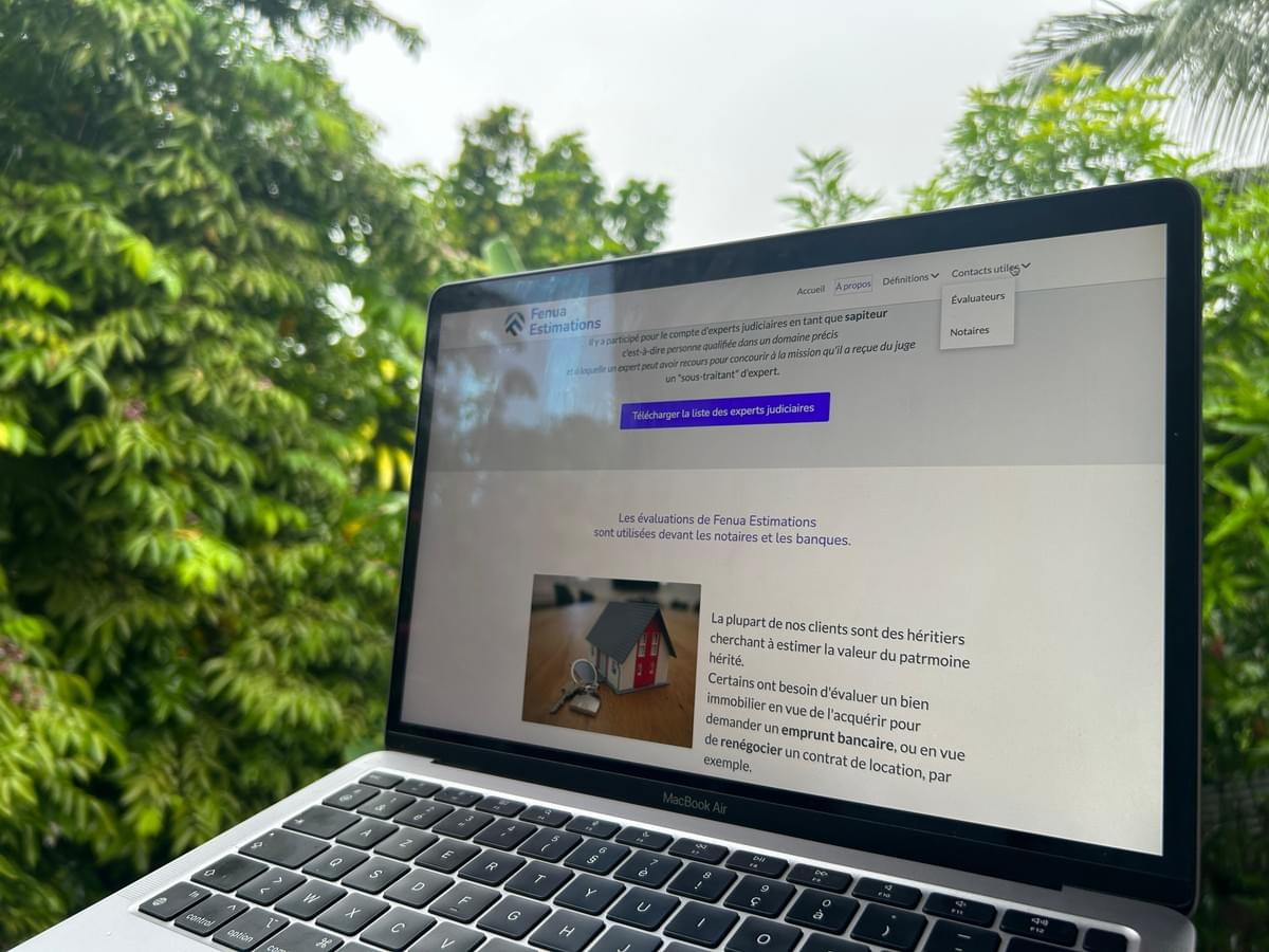 We write and publish engaging content on your social networks, in French and in Tahitian, to reach a wider audience. Management of Social Networks Our Mission I take care of the web presence of companies and associations, by creating a website for them. I take photos and videos of their activity, then I edit them to publish on social networks (Facebook and Instagram), and I write the posts in French and Tahitian.