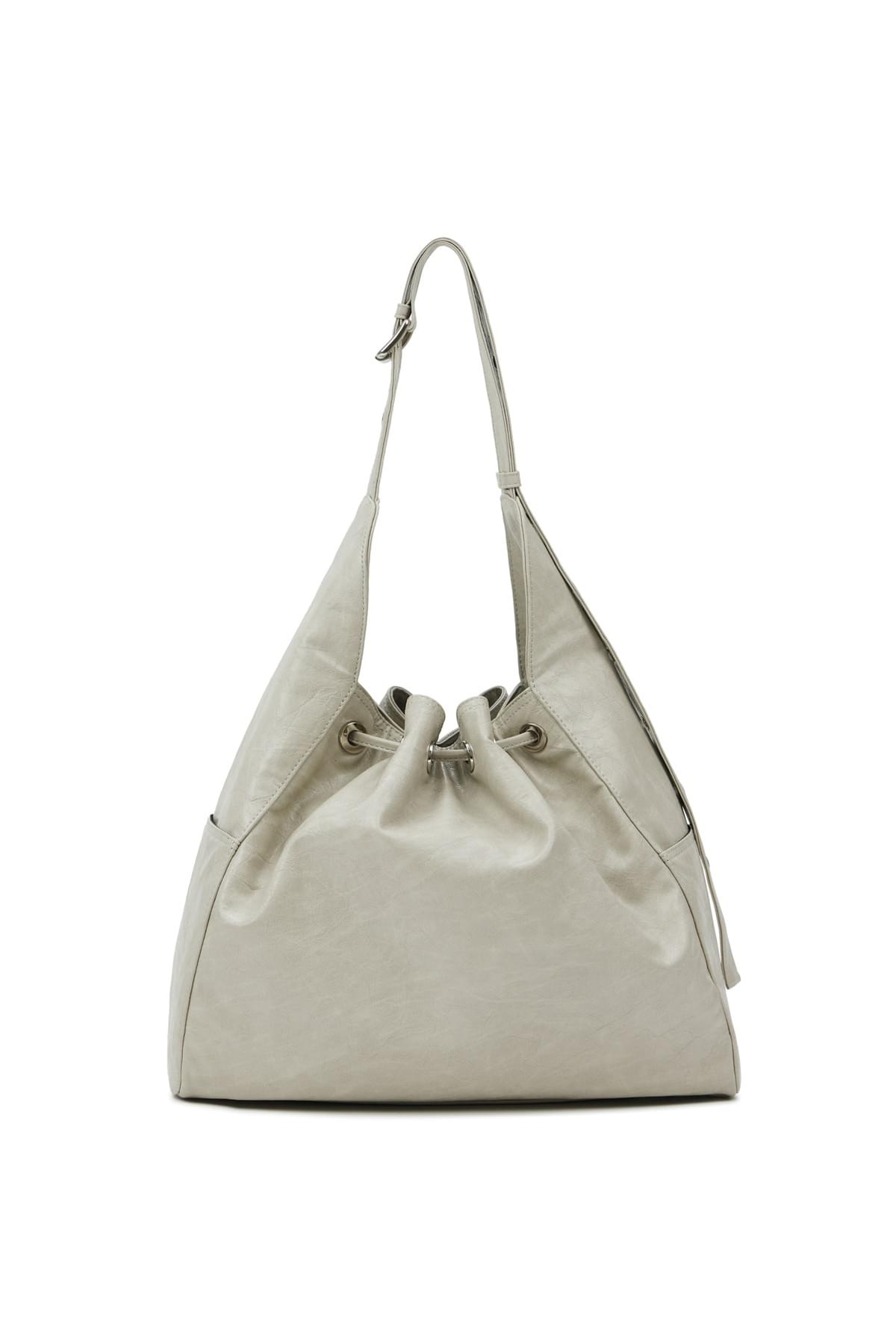 Deinet- stud belted bucked bag