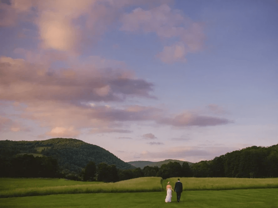 married under sky natural wedding backdrop upstate new york destination wedding country catskills