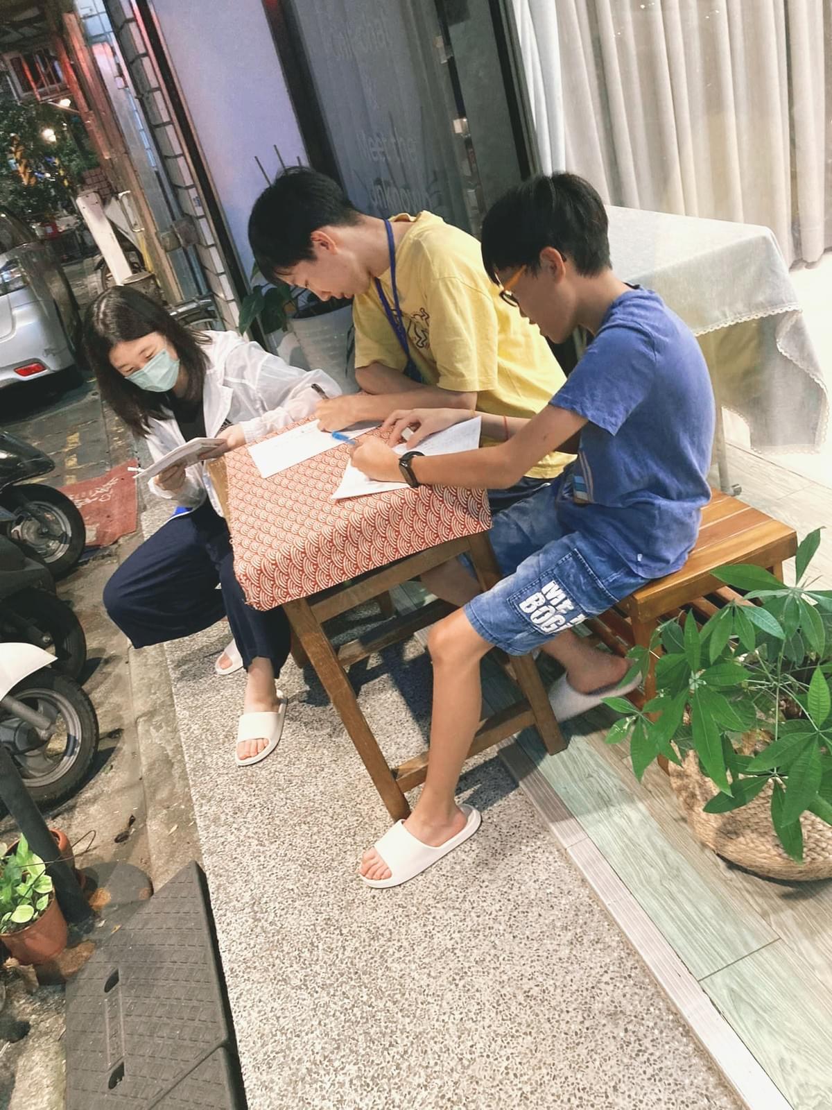 一葉知秋：孩子們用紙筆捕捉大自然的秋意｜汪淑玲老師寫作班｜板橋．江子翠｜療寮生活館