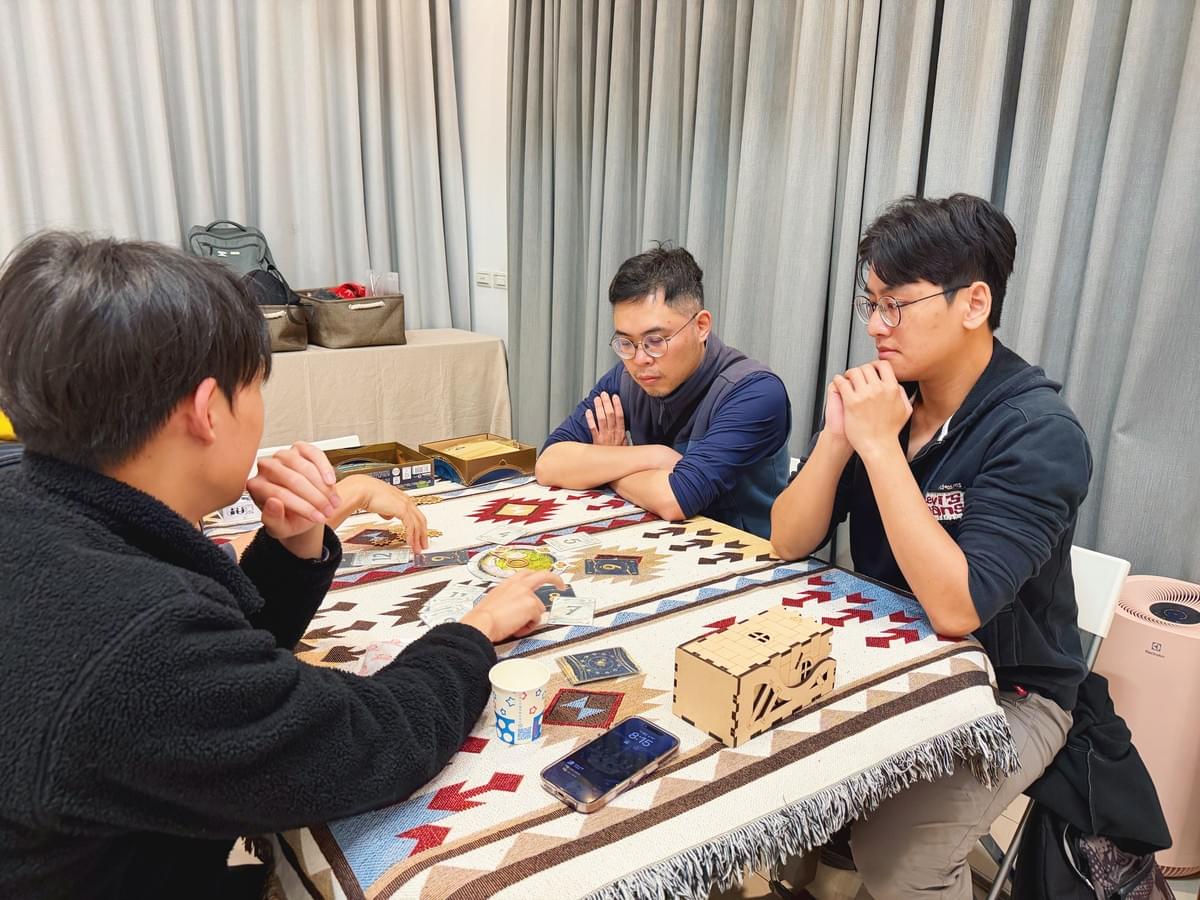 【活動花絮】3/13 解憂桌遊堂：從《達尼的次人格》到靜默建構的一晚｜解憂桌遊堂｜台北｜桌遊｜療寮生活館