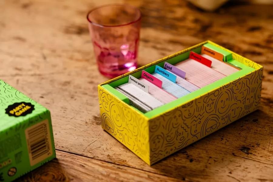 【桌遊開箱】〈問非所答〉桌遊好玩嗎？玩法介紹＋完整評測｜解憂桌遊堂｜台北桌遊｜輕鬆新手友善｜療寮生活館 Chitchat LIFE