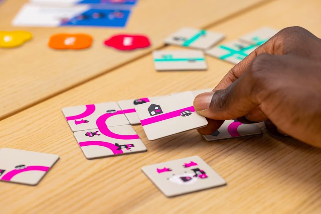 【桌遊推薦】Nine Tiles Panic 好玩嗎？👾 玩法規則＋開箱評測總整理！｜解憂桌遊堂｜台北桌遊｜輕鬆新手友善｜療寮生活館 Chitchat LIFE