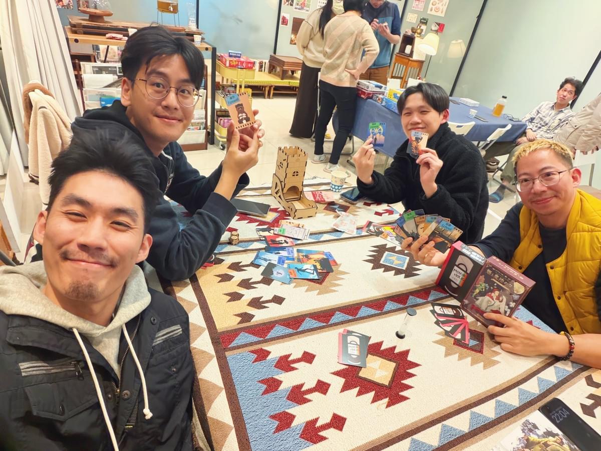 【活動花絮】3/13 解憂桌遊堂：從《達尼的次人格》到靜默建構的一晚｜解憂桌遊堂｜台北｜桌遊｜療寮生活館