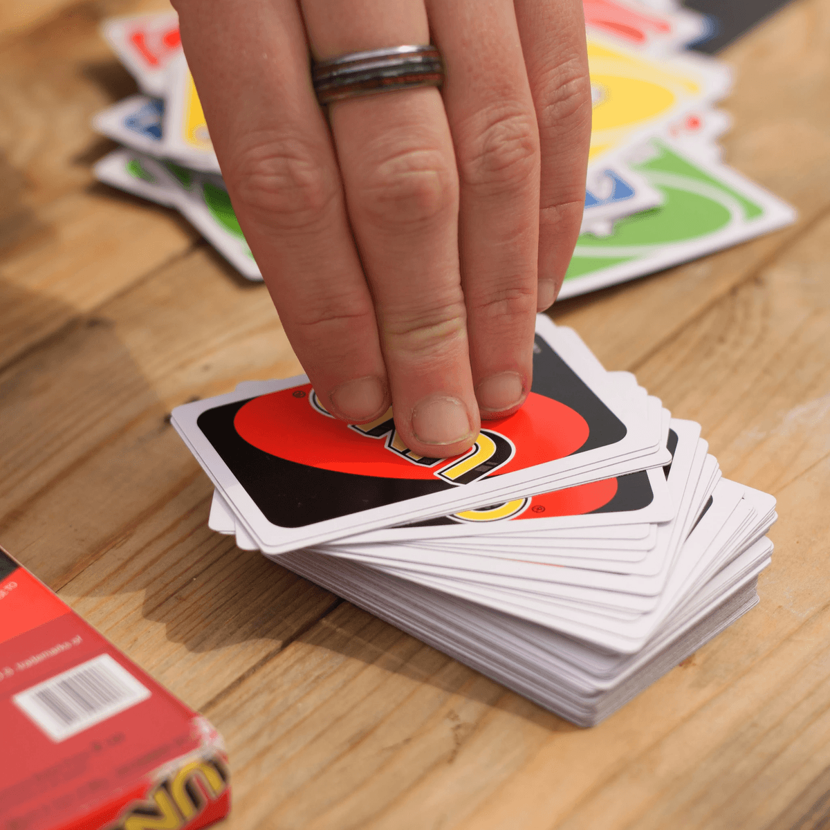 【桌遊研究所】UNO最後一張可以打功能牌嗎？官方回應了！｜解憂桌遊堂觀察筆記｜療寮生活館 Chitchat LIFE