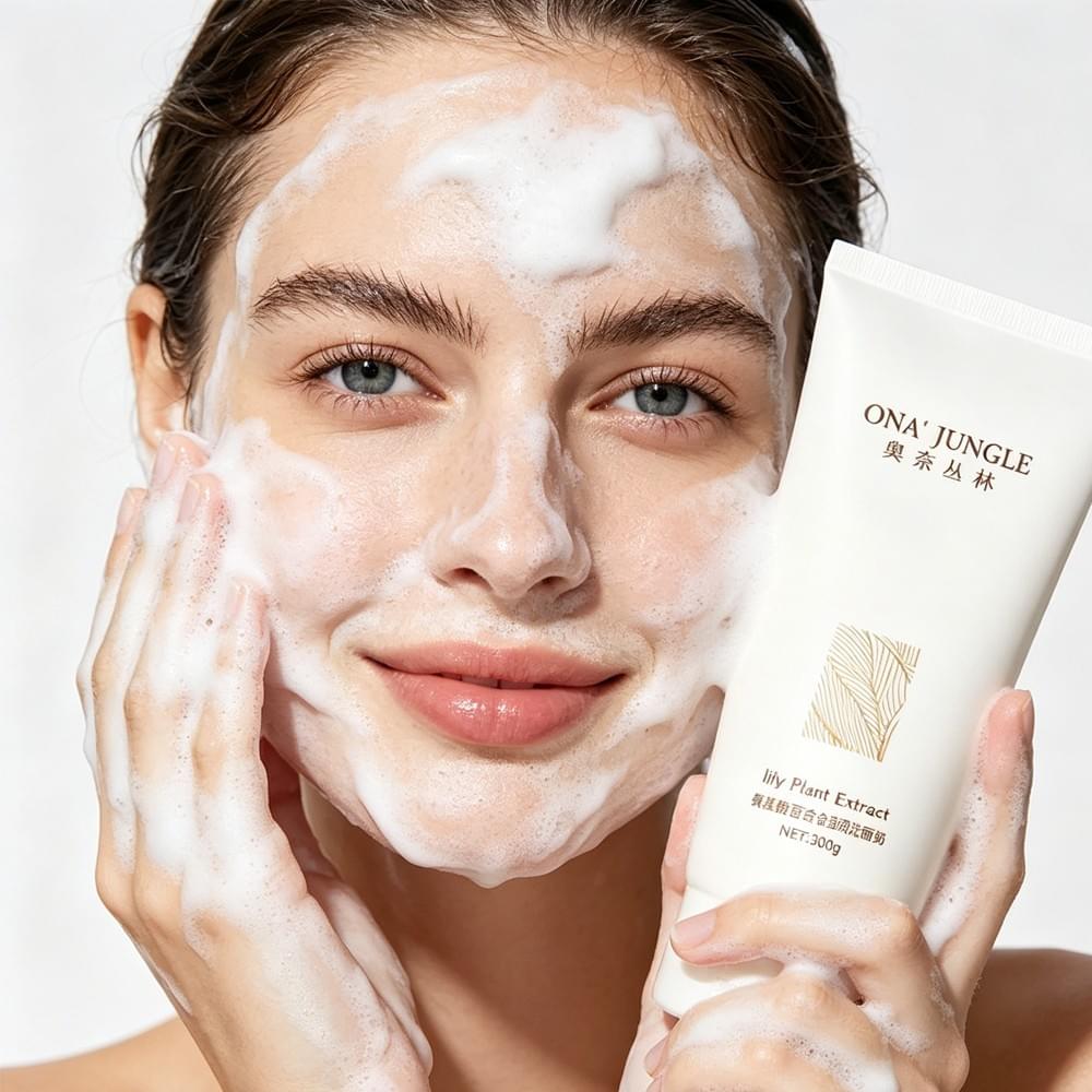 MH138 Lily Amino Acid Facial Cleanser