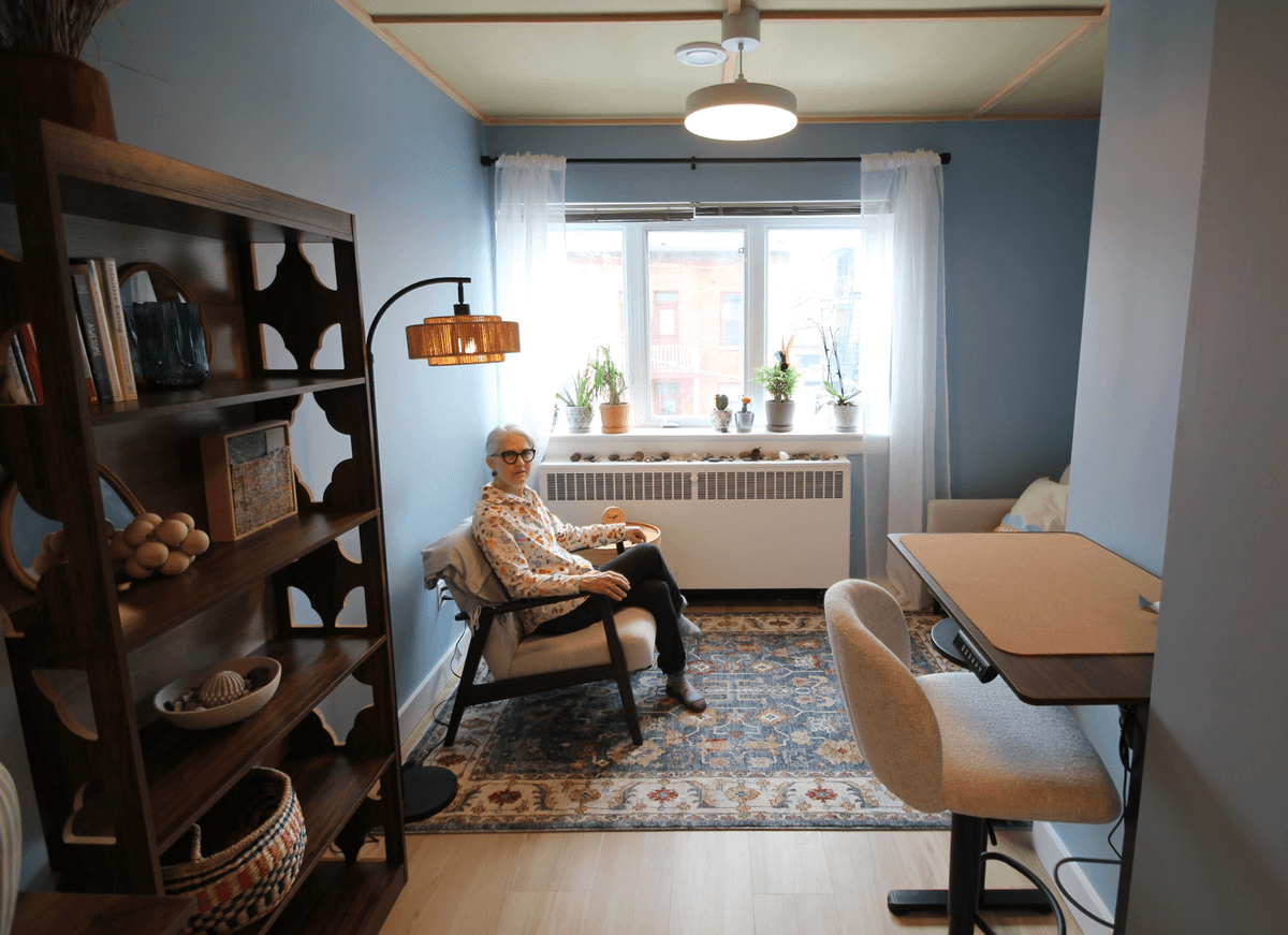 Discover Your Path to Wellness Transform Your Life Mindloom offers two cozy therapy and coaching rooms, shared by a collective of guides, coaches, mentors, therapists, and practitioners dedicated to helping you weave balance, healing, and purpose into your daily life.