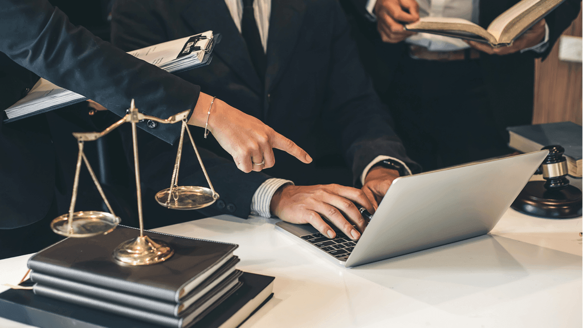 Top 10 plateformes juridiques freelance pour avocats en 2025