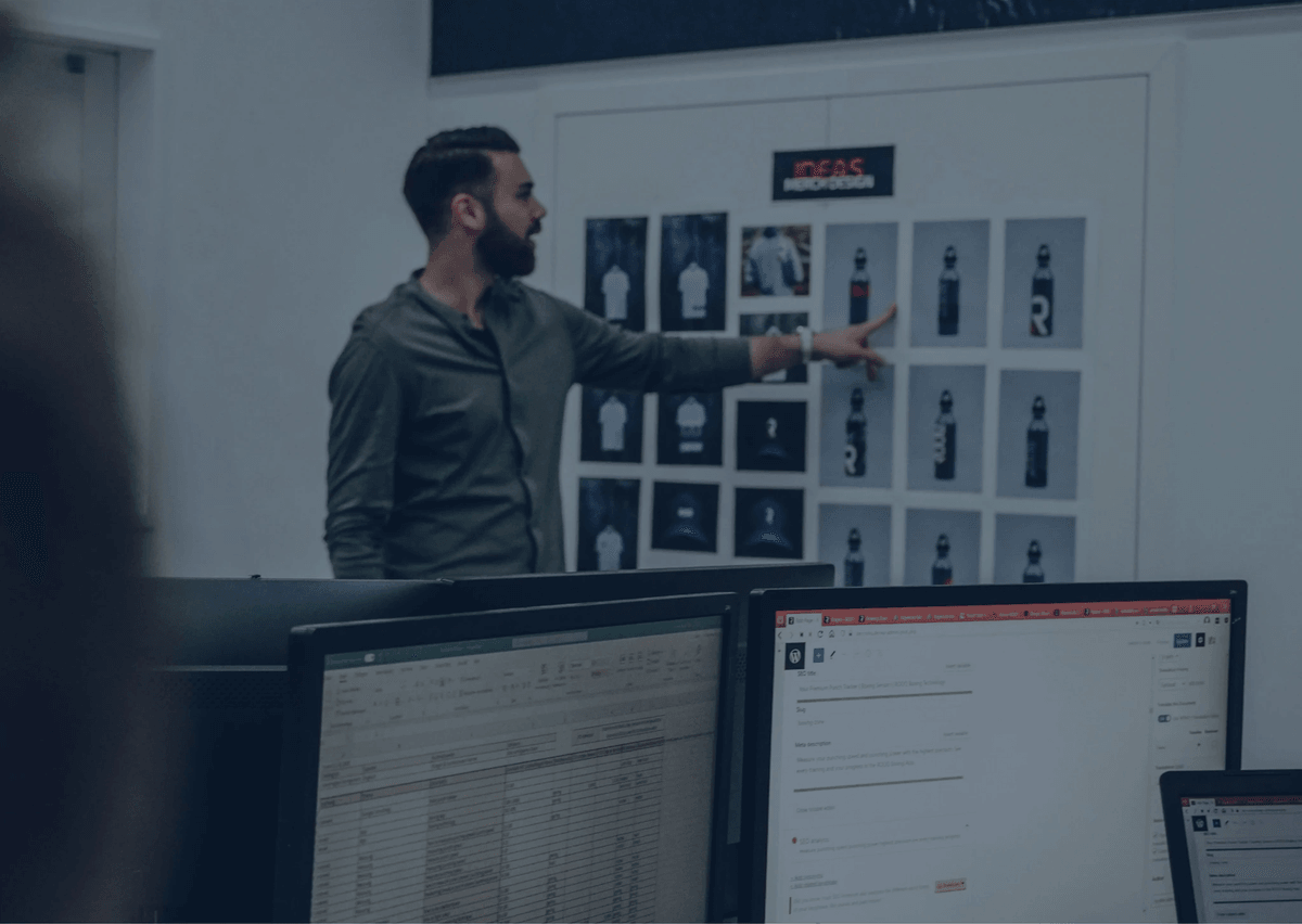 Outils pour gérer à distance les affichages publicitaires numériques