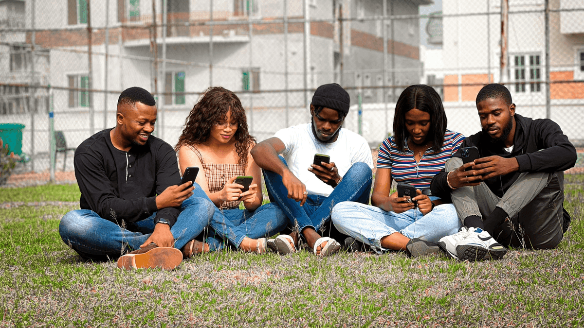 Comment les Applications d'Engagement Communautaire Hyperlocal Transforment les Liens Locaux