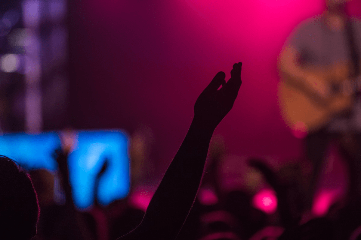 Kiếm Tiền Từ Trải Nghiệm Concert Trực Tuyến