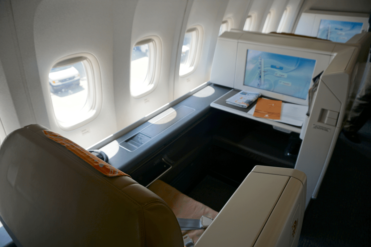 Air china 777 300 business class