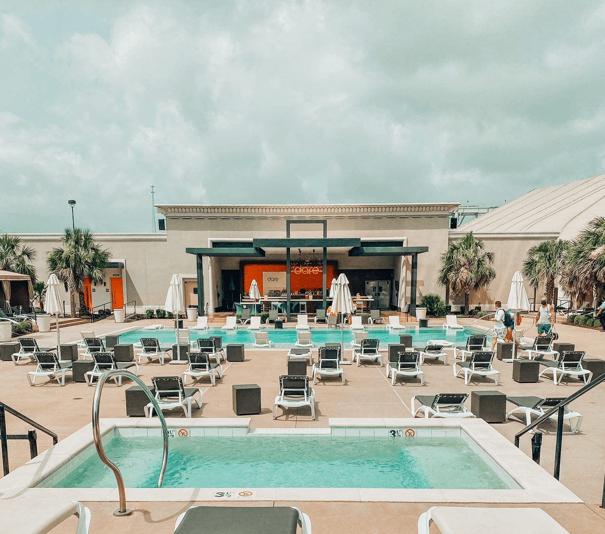 Horseshoe casino shreveport pool