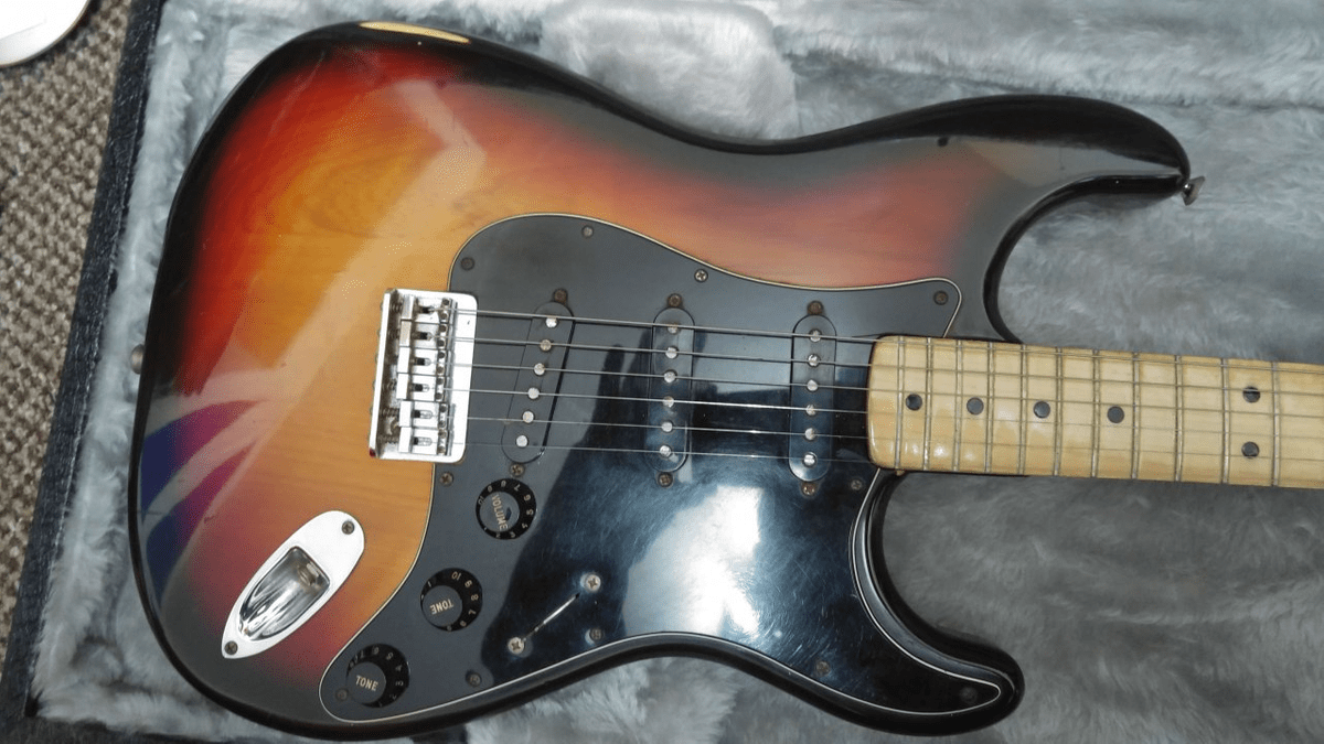 Guitar search by serial number