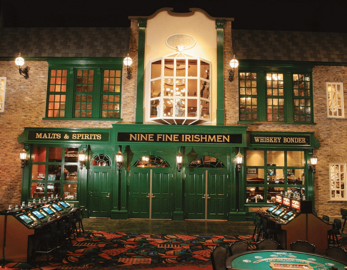 Are casino restaurants open in las vegas
