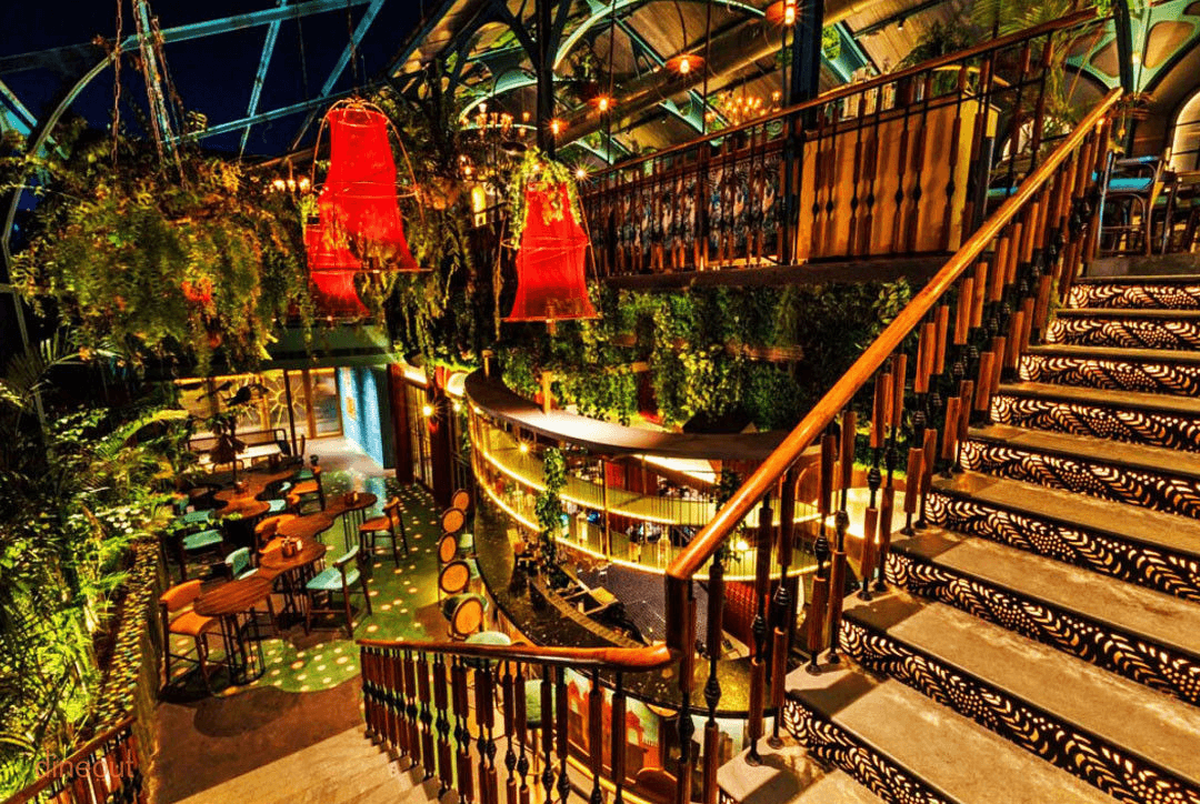 Gay bar near me current location