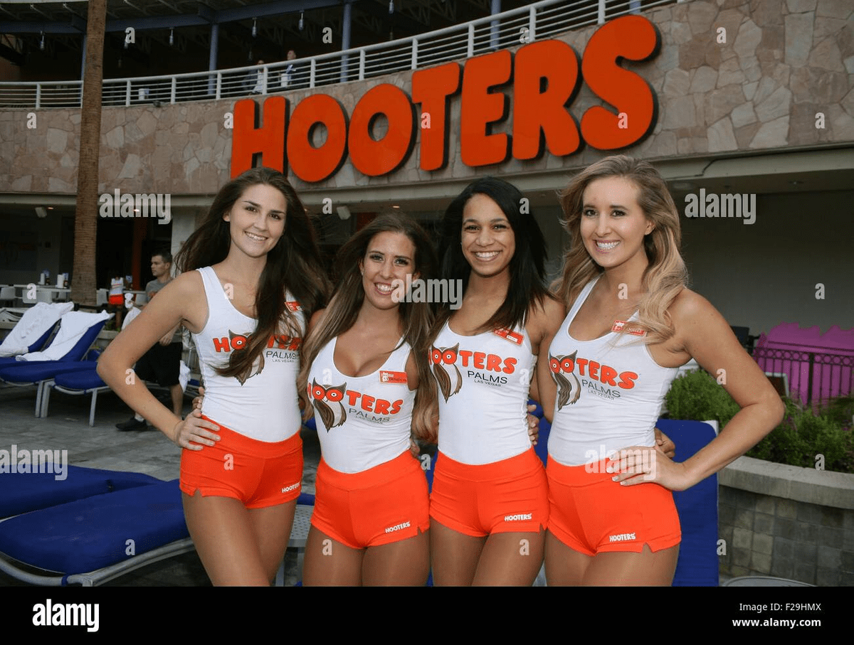 Hooters actress in casino royale