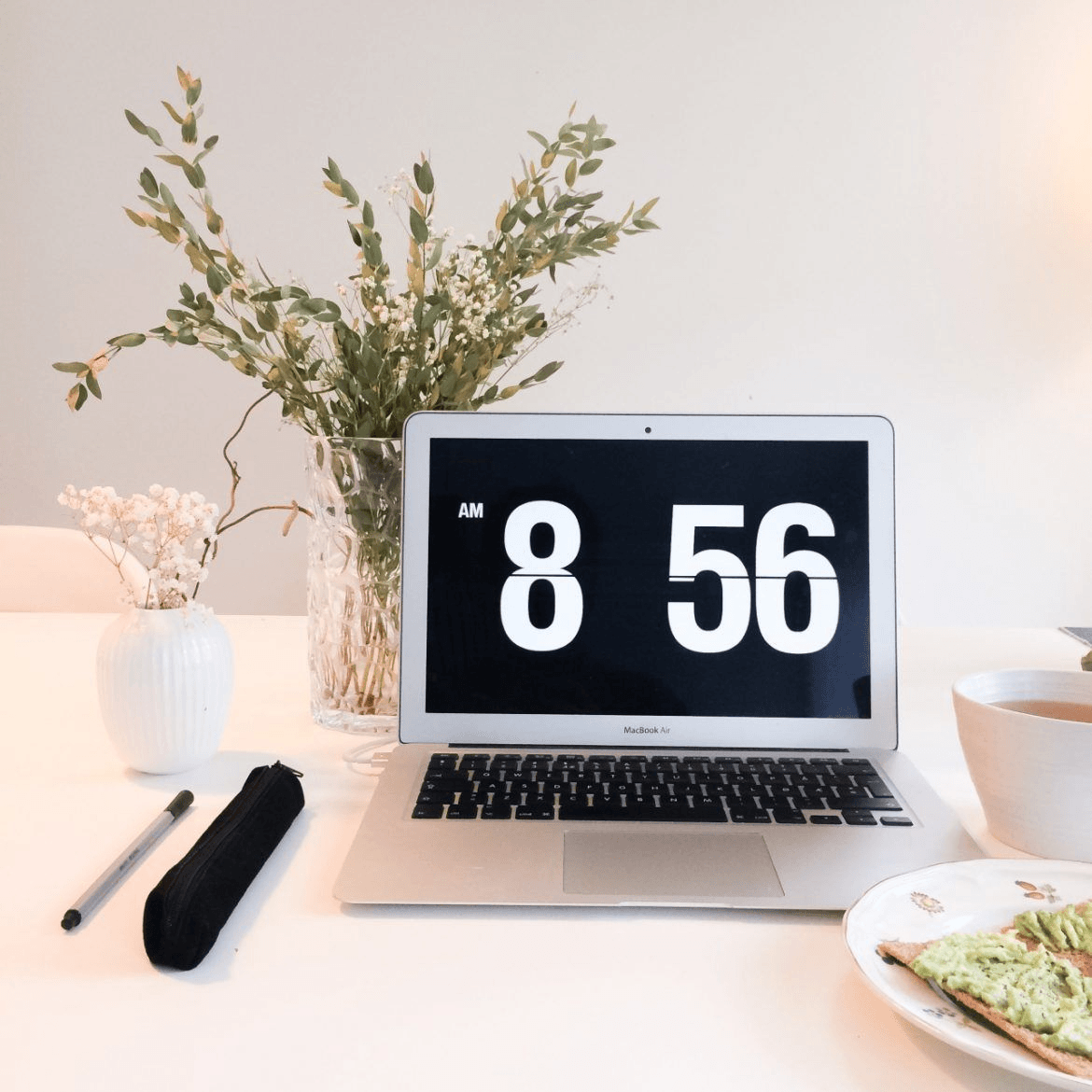 Online digital clock full screen aesthetic