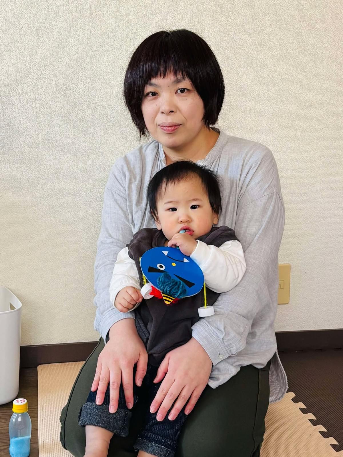 — Nakamura Ayumi "The visiting type of outreach service was perfect for my lifestyle. I always look forward to Ikumi's visits." Support at the round main house is appreciated by many mothers. If you need postpartum care in Koriyama City, please rely on Manmaru Obatoya. To all the moms with babies up to 1 year old who find it difficult to say "help" to those around them. Please count on Ikumi Sagara, who has 30 years of experience as a nurse and midwife. We will support your parenting in two ways: short stay (accommodation type) and outreach (visiting type).