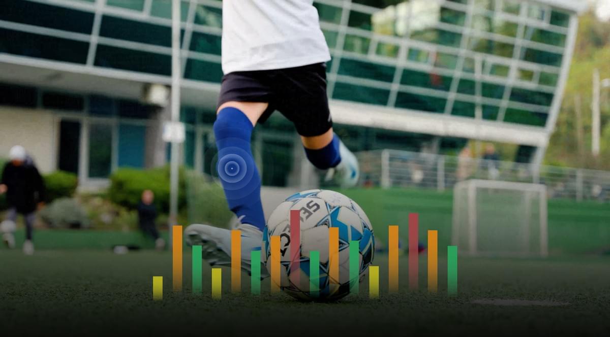 Football player tracking top speed improvements with INSAIT JOY smart shin guards.