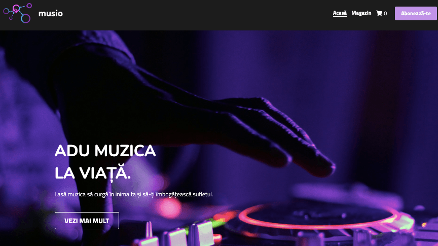 Musio Template de la Strikingly