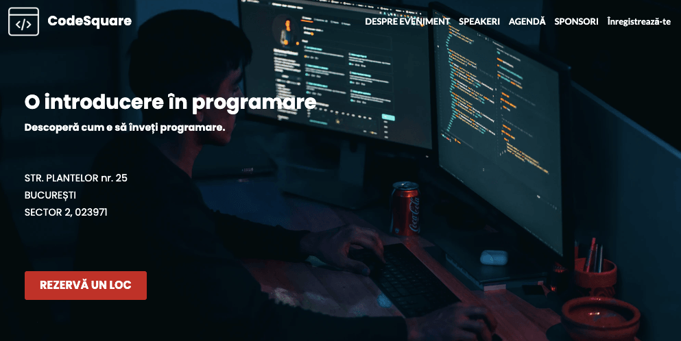 Șablonul CodeSquare de la Strikingly