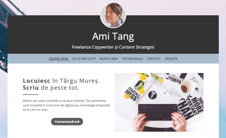 Șablon de profil cu buton de solicitare de acțiune