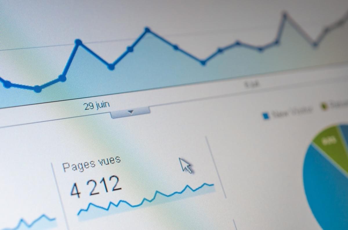 Die Zahlen analysieren: Wie Website-Analysen Ihre SEO-Strategie verstärken