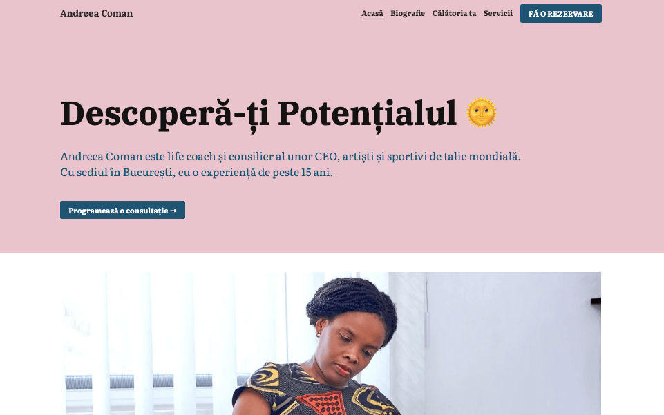 Șablonul Andrea de la Strikingly