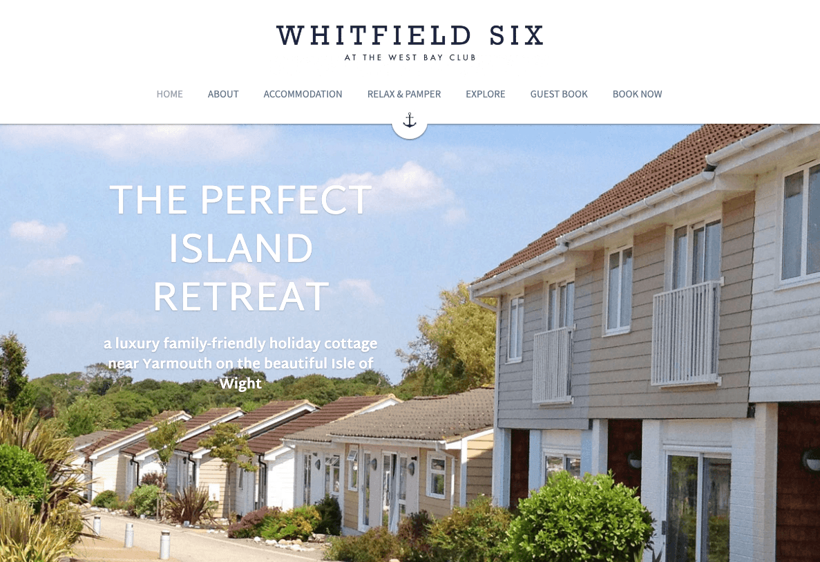 Designul site-urilor hoteliere de către un utilizator Strikingly - Whitfield Six