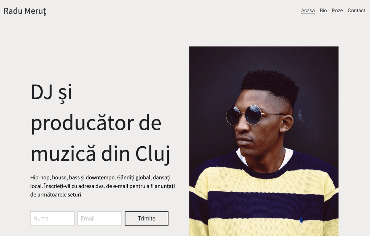 Muzică DJ șablon de site web de la Strikingly