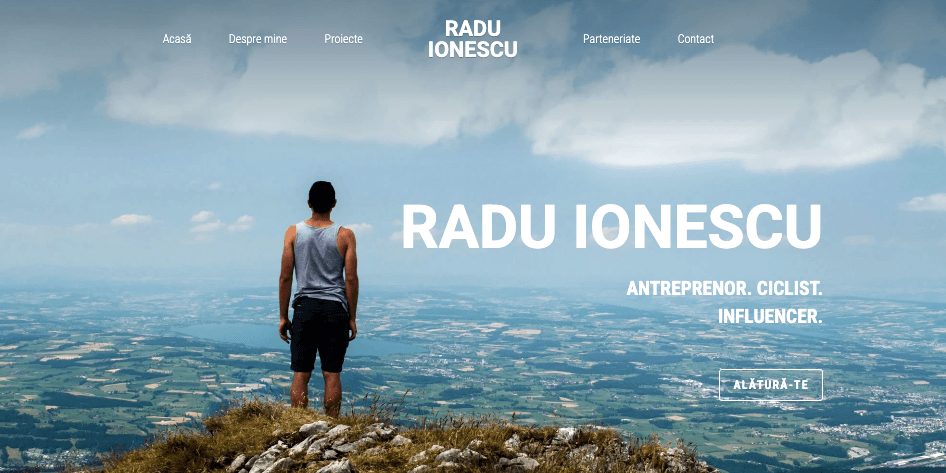 Șablon luminos de la Strikingly