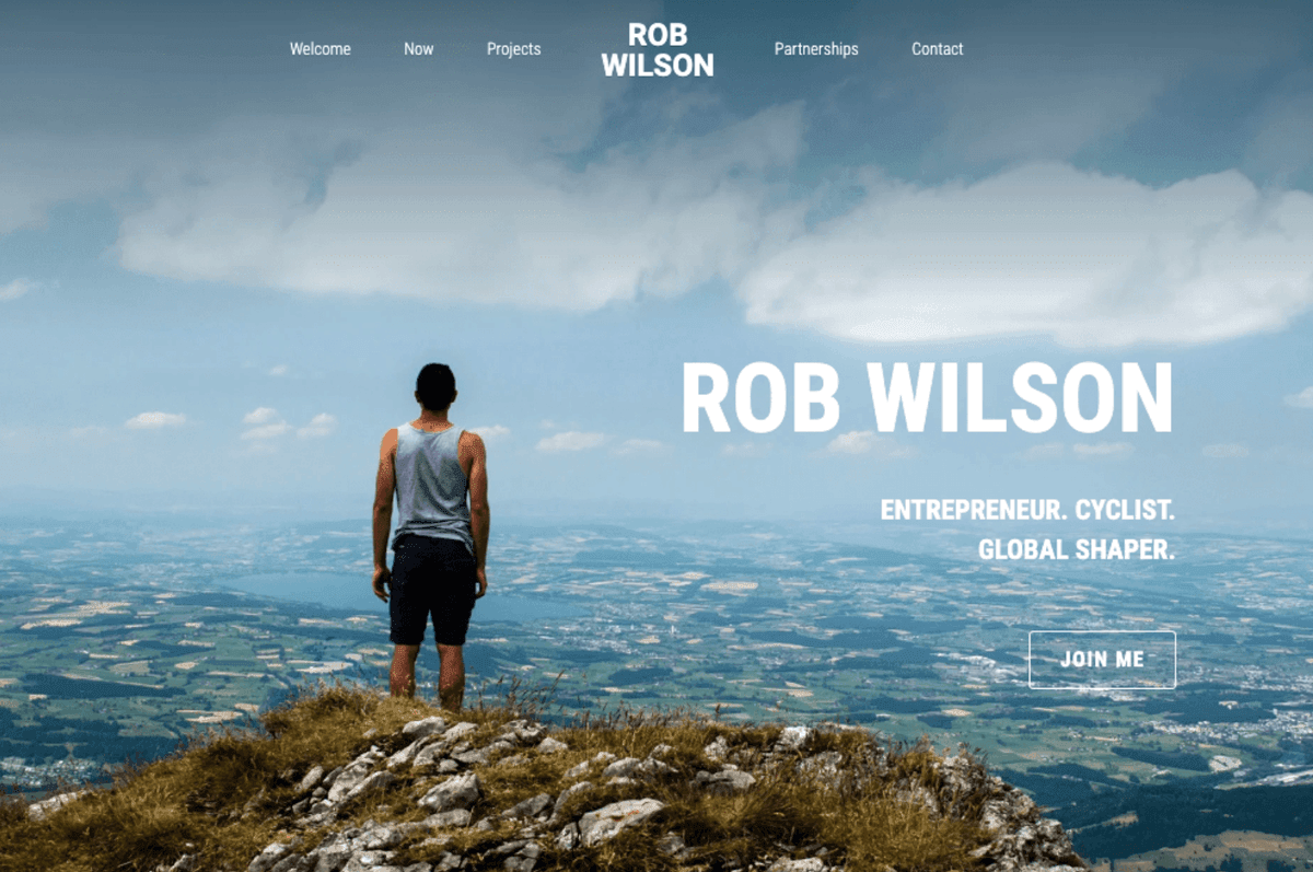 Jasny szablon od Strikingly