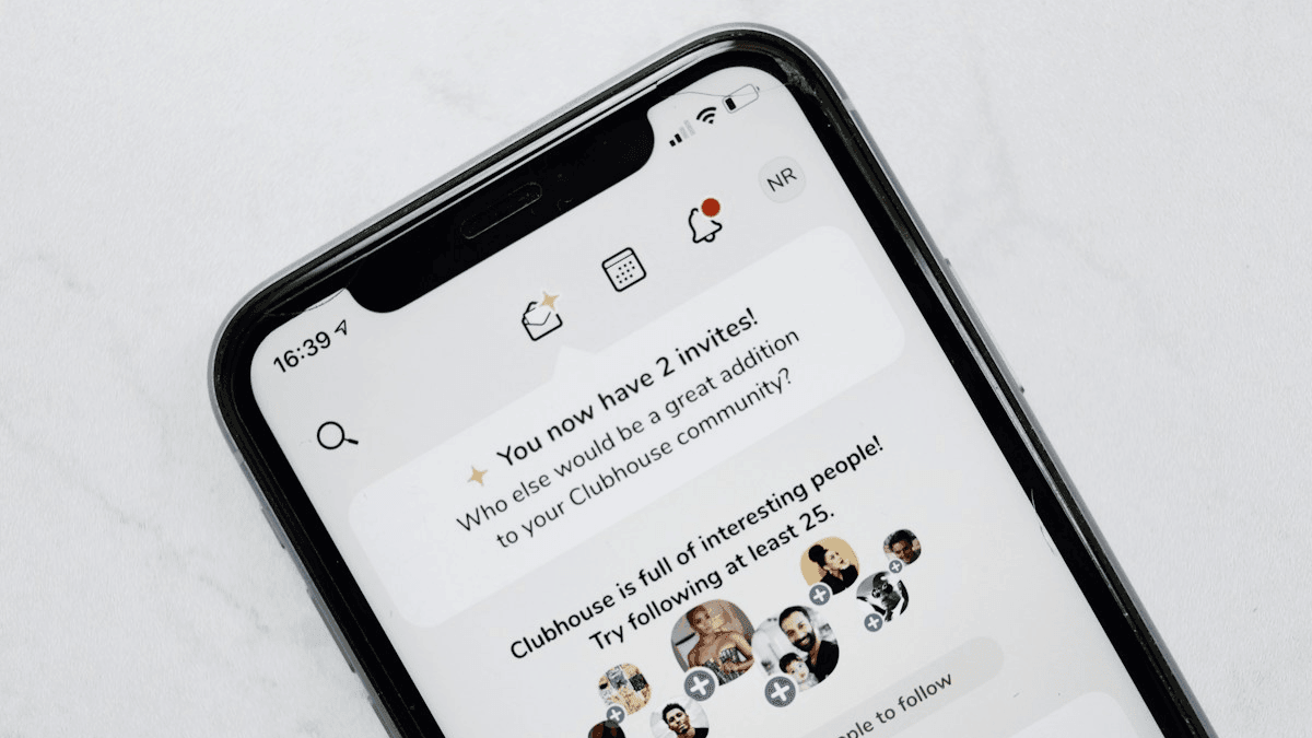 Click, connect, convert: navigarea în lumea marketingului interactiv