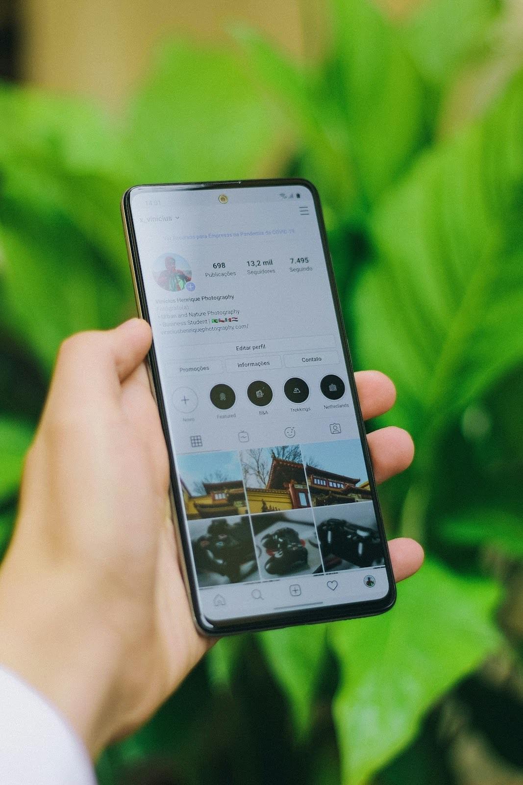 Cum să folosești Ghidurile Instagram