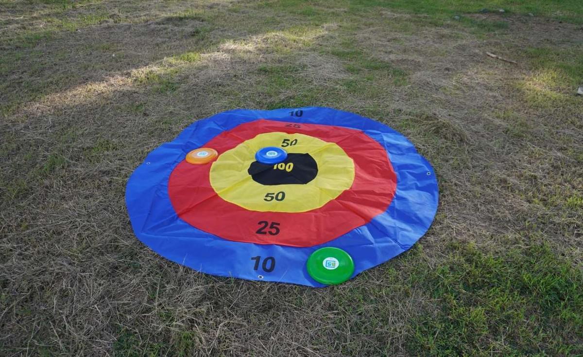 location-jeux-geants-en-martinique-frisbee