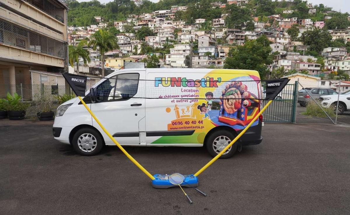 location-jeux-geants-en-martinique-badminton