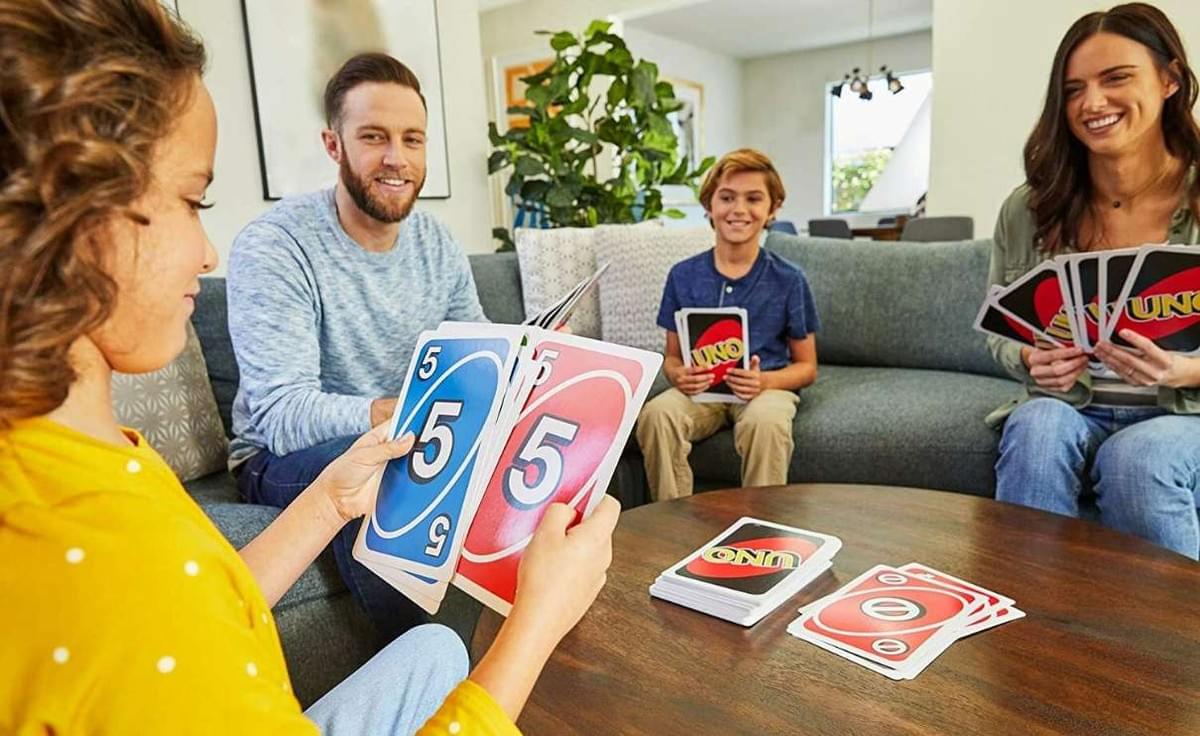 location-jeux-geants-en-martinique-uno-geant