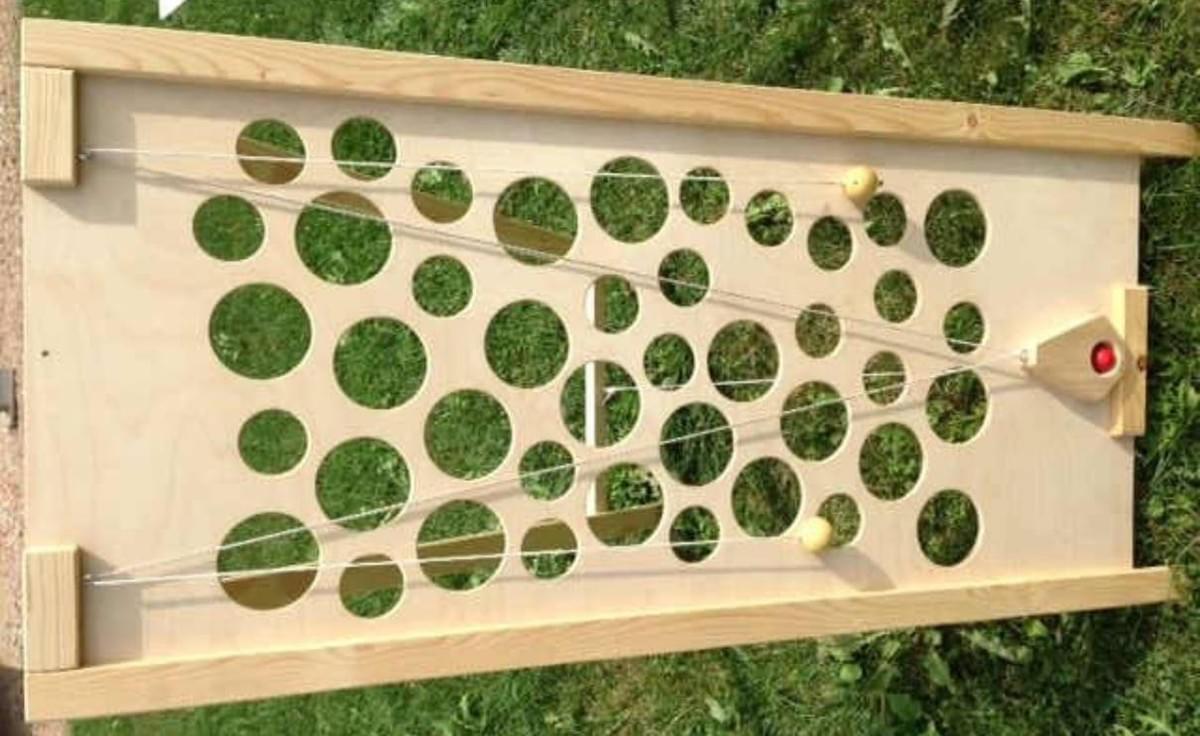 location-jeux-geants-en-martinique-planche-a-trou