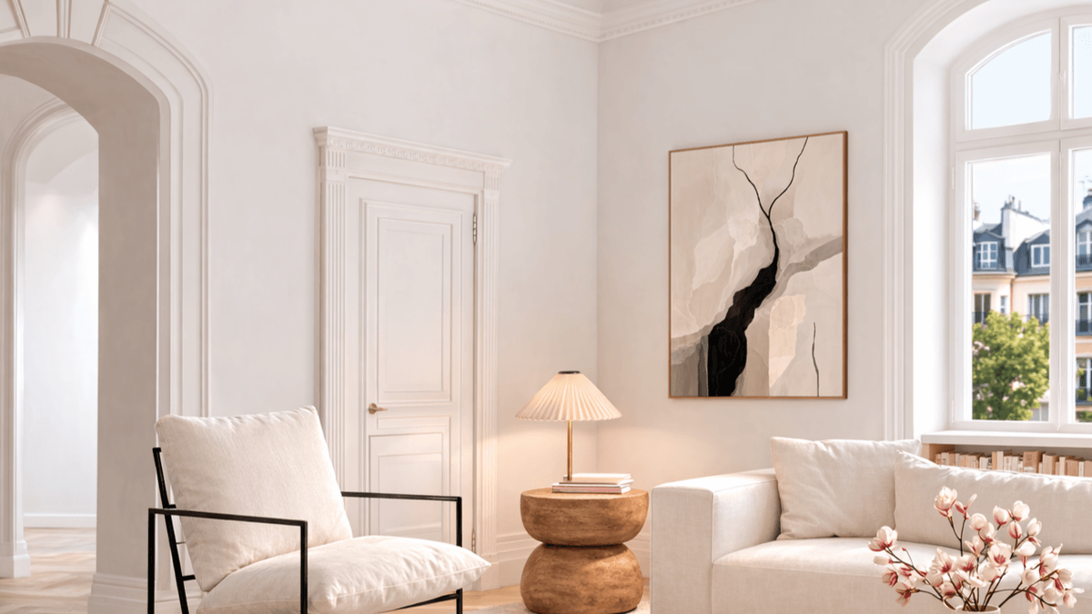 Intérieur lumineux et apaisant avec canapé, fauteuil et fleurs, évoquant un espace propice à la réflexion et à l’accompagnement thérapeutique. Intérieur lumineux et apaisant avec canapé, fauteuil et fleurs, évoquant un espace propice à la réflexion et à l’accompagnement thérapeutique.