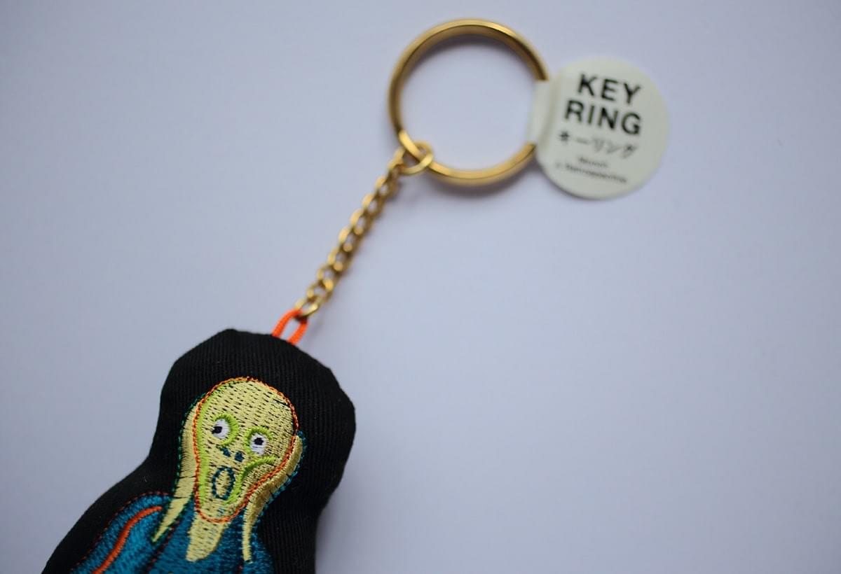 東京都美術館 ムンク展 刺しゅうのキーホルダーとワッペンができました