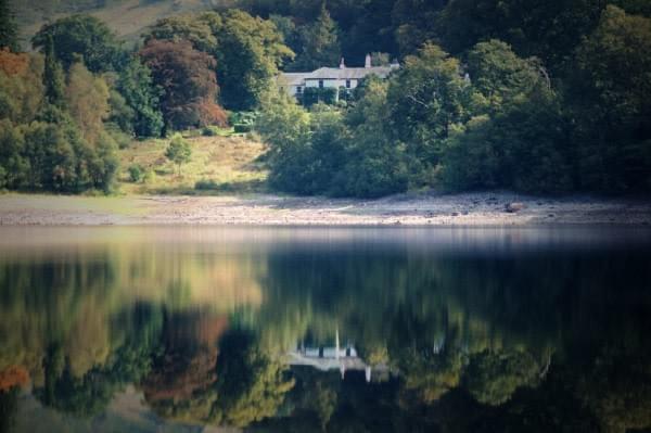 cottages near a lake, lake district