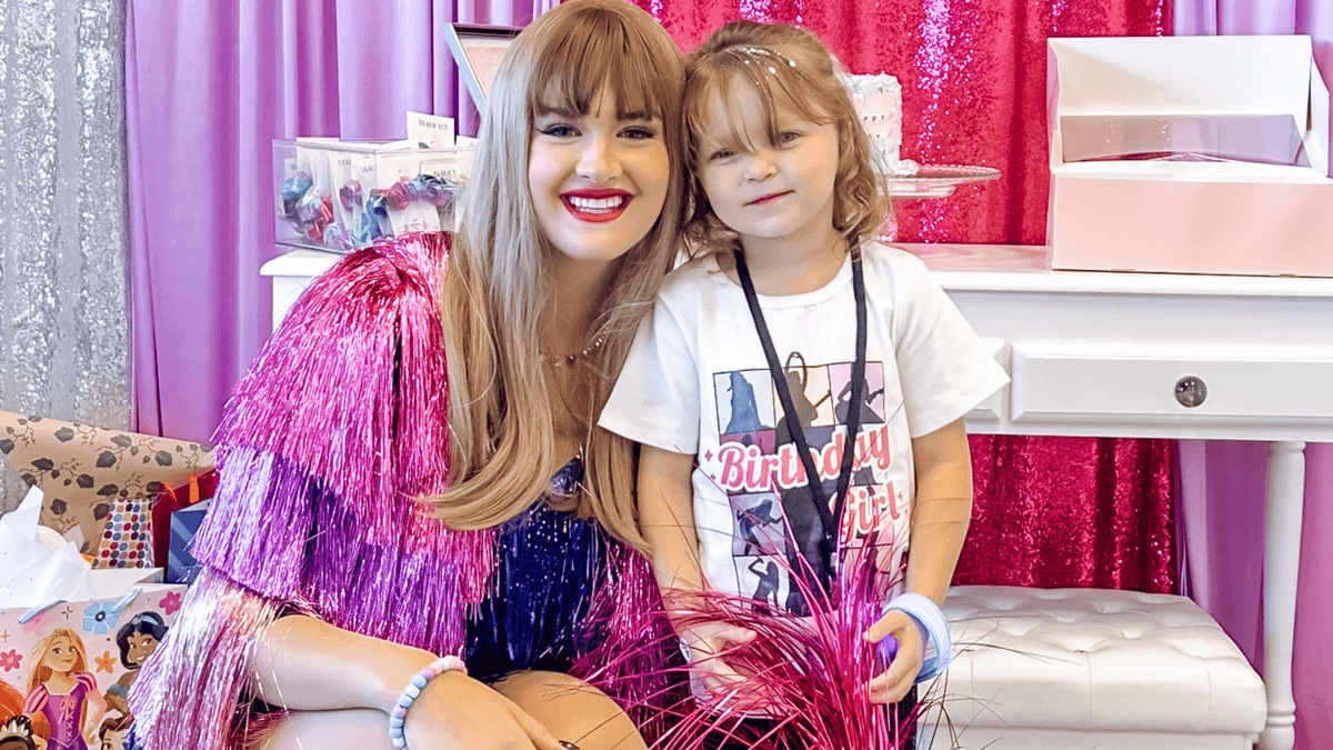 Taylor Swift Swiftie K-Pop Star Rumi Birthday Party Package Kids Parties Edmonton Special Event Entertainment