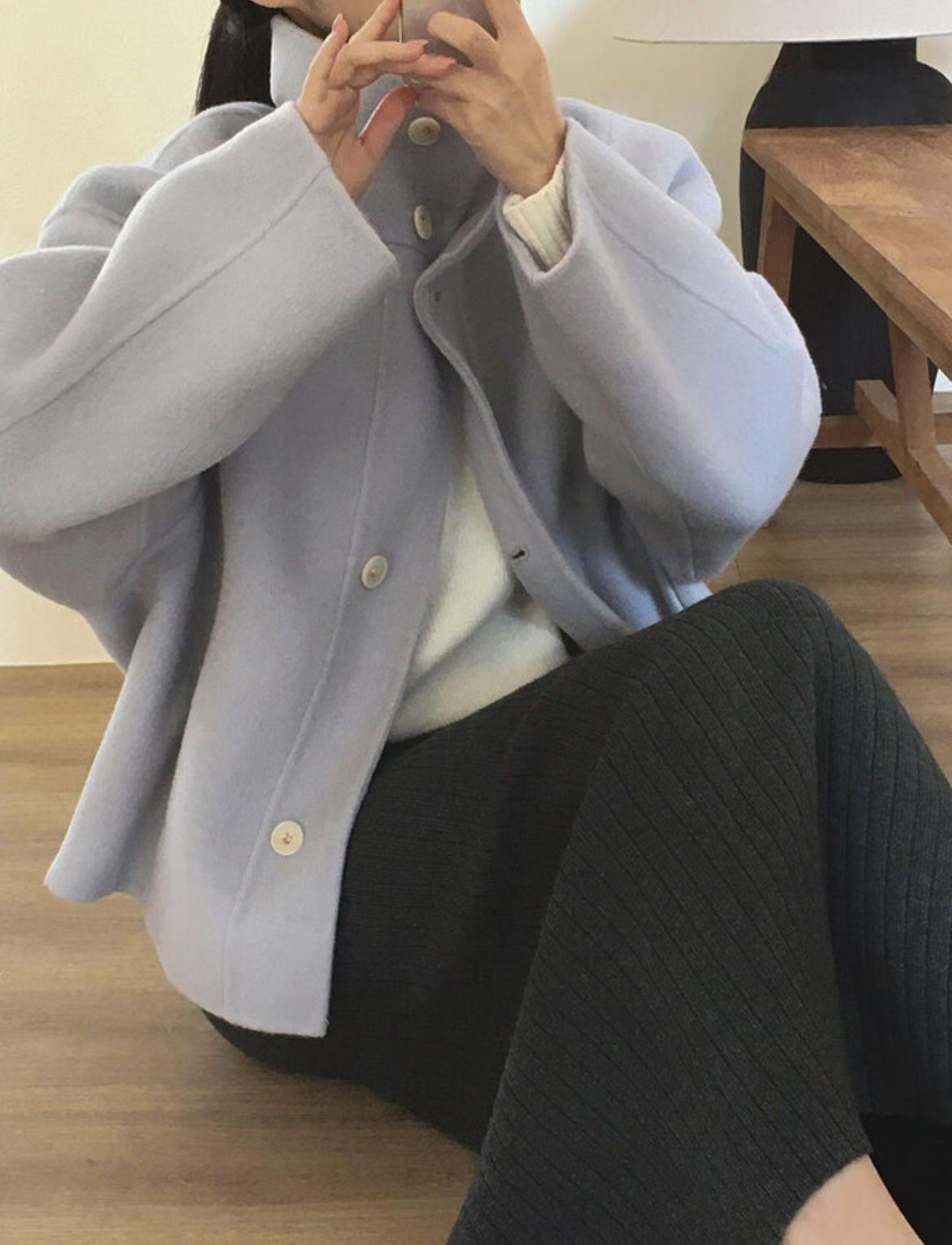 [25W1115]俐落高領翻領兩穿中短版手工羊毛大衣(三色)