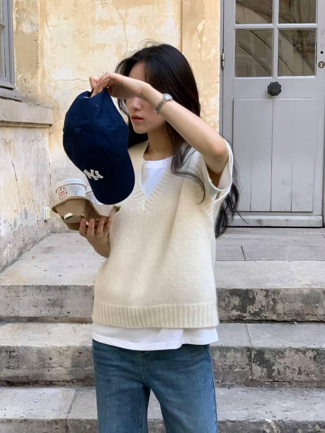 [25F1001] 英倫學院風羊毛寬肩針織背心（兩色）