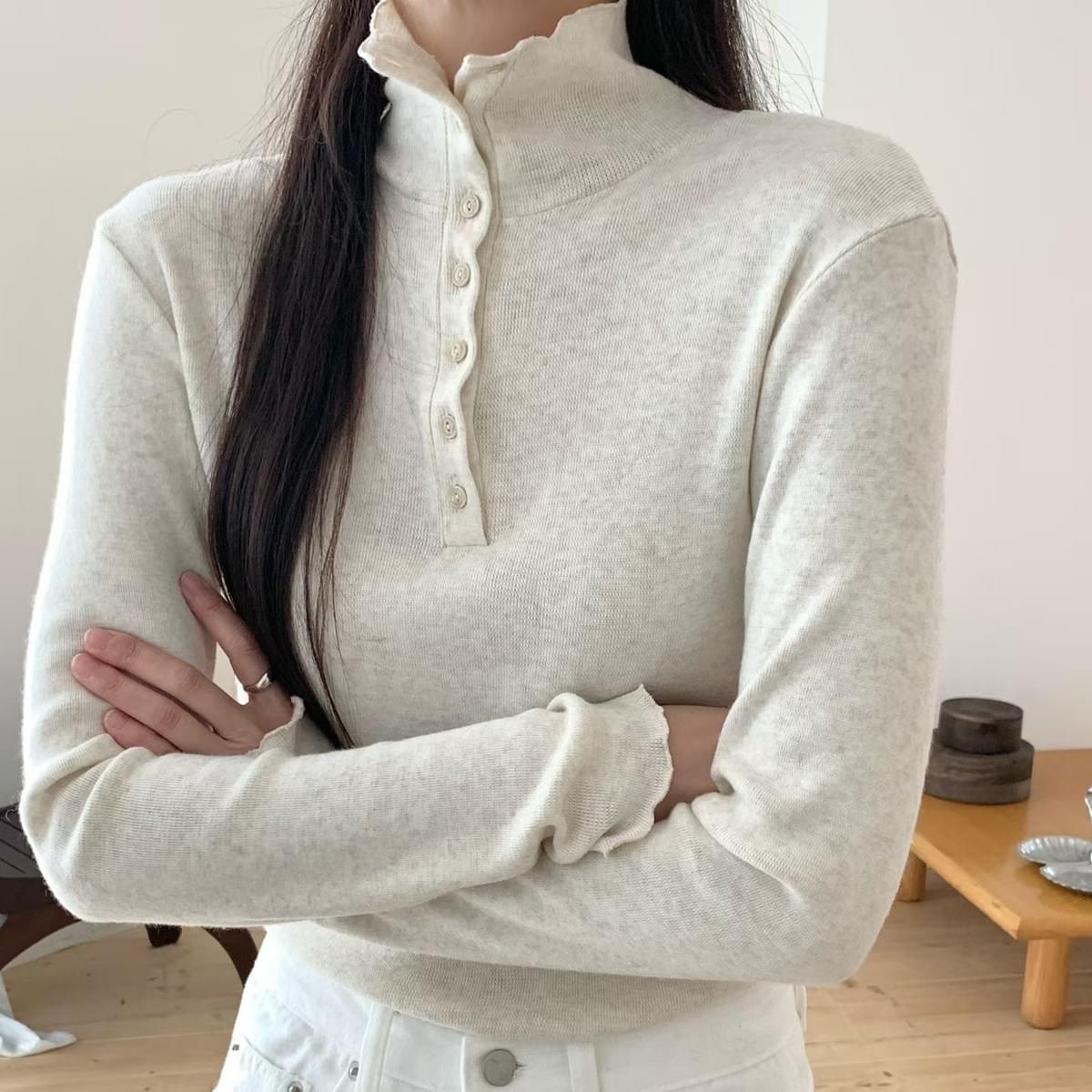 [25F1011]包色自留款木耳邊排釦高領上衣羊毛上衣 打底衣