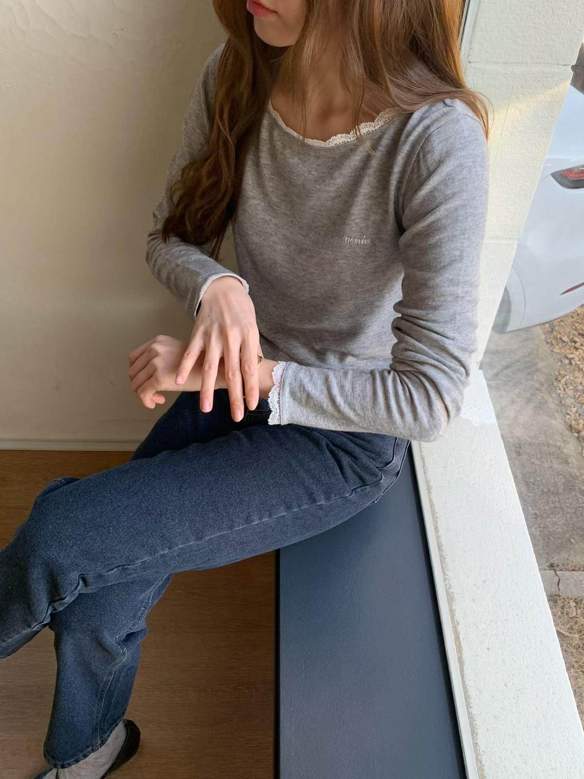 25W1104]羊毛混紡大船領蕾絲鑲邊素色上衣(四色)