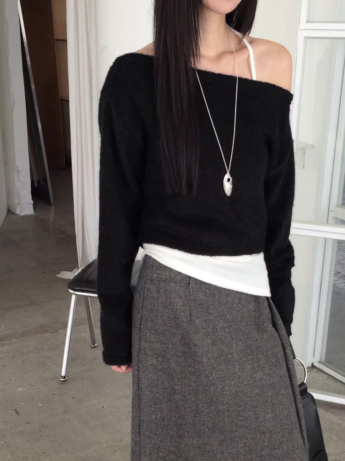 [25W1114]百搭款短版羊毛一字領斜肩上衣(三色)