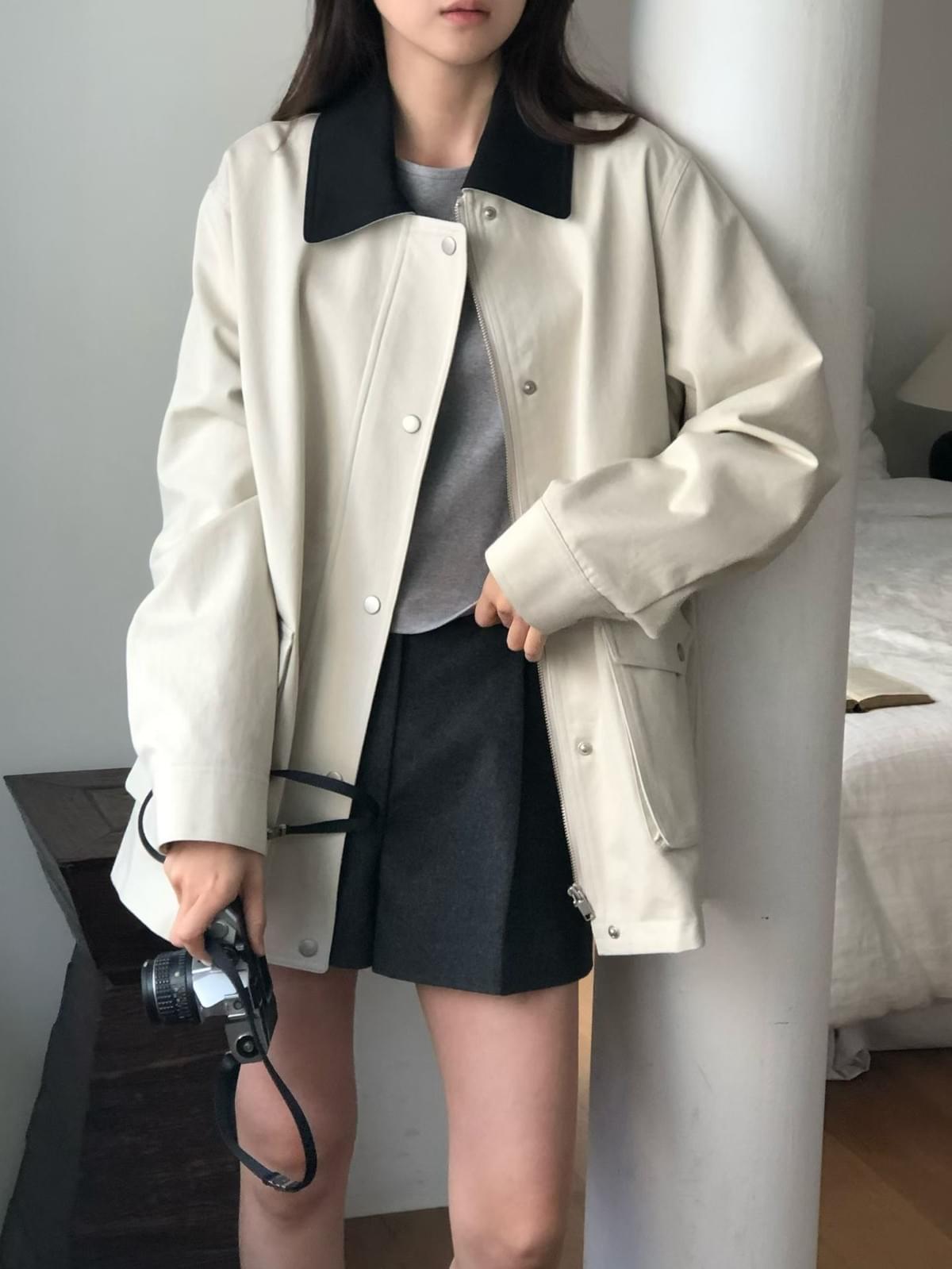 [25W1116]挺版撞色翻領中長版風衣外套(兩色)